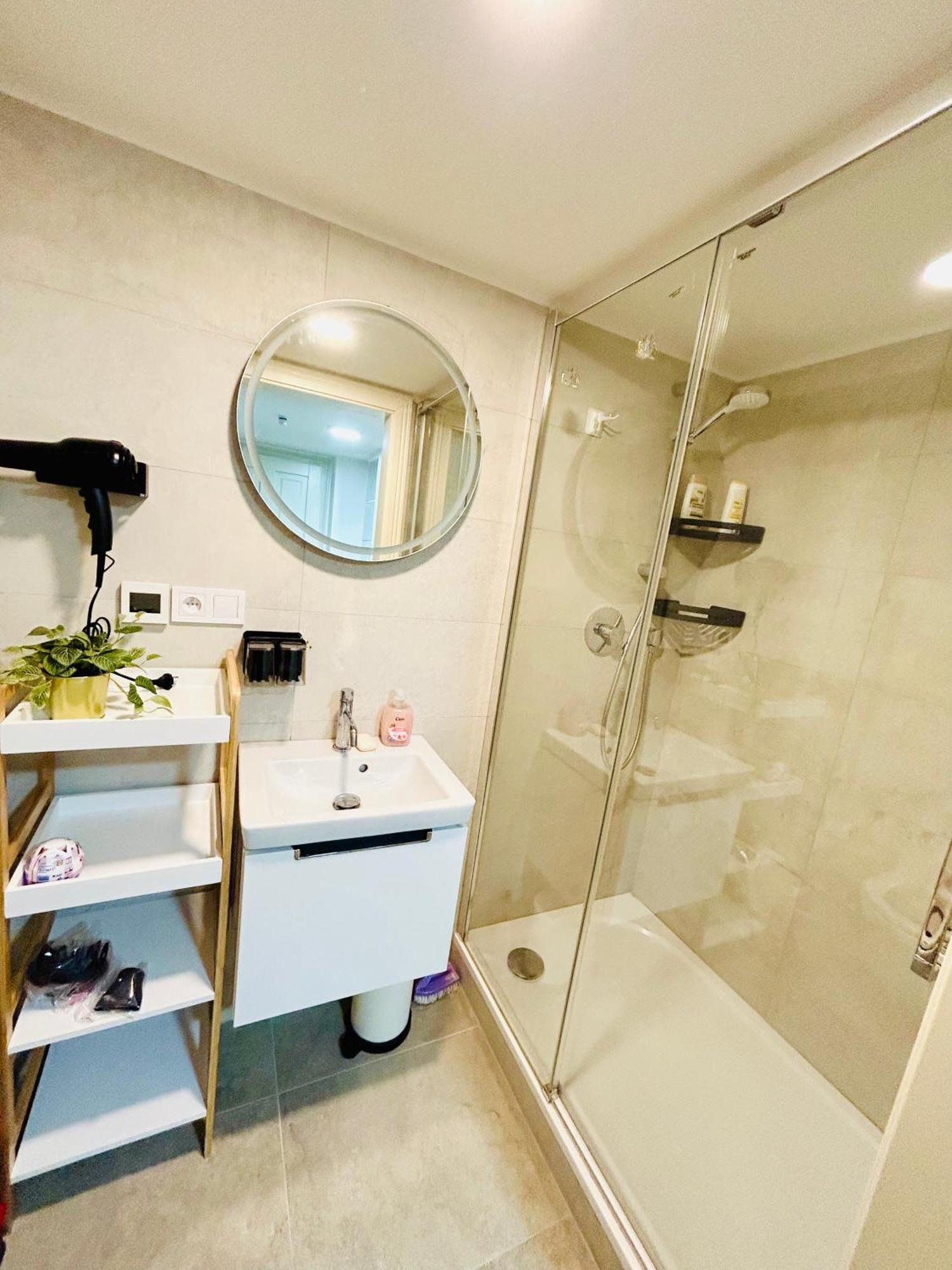 Cozy Design Homestay With Terrace 布拉格 外观 照片