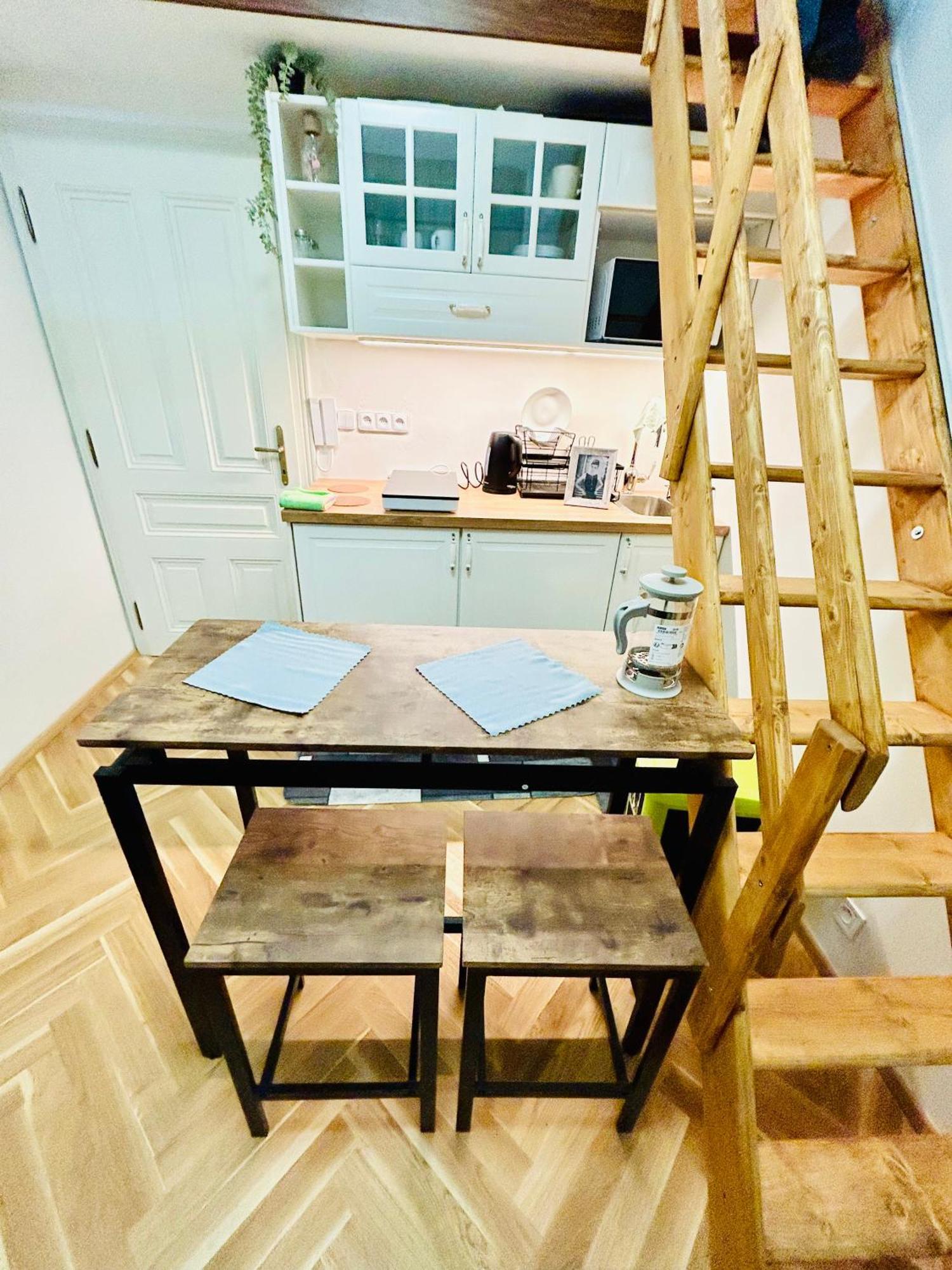 Cozy Design Homestay With Terrace 布拉格 外观 照片